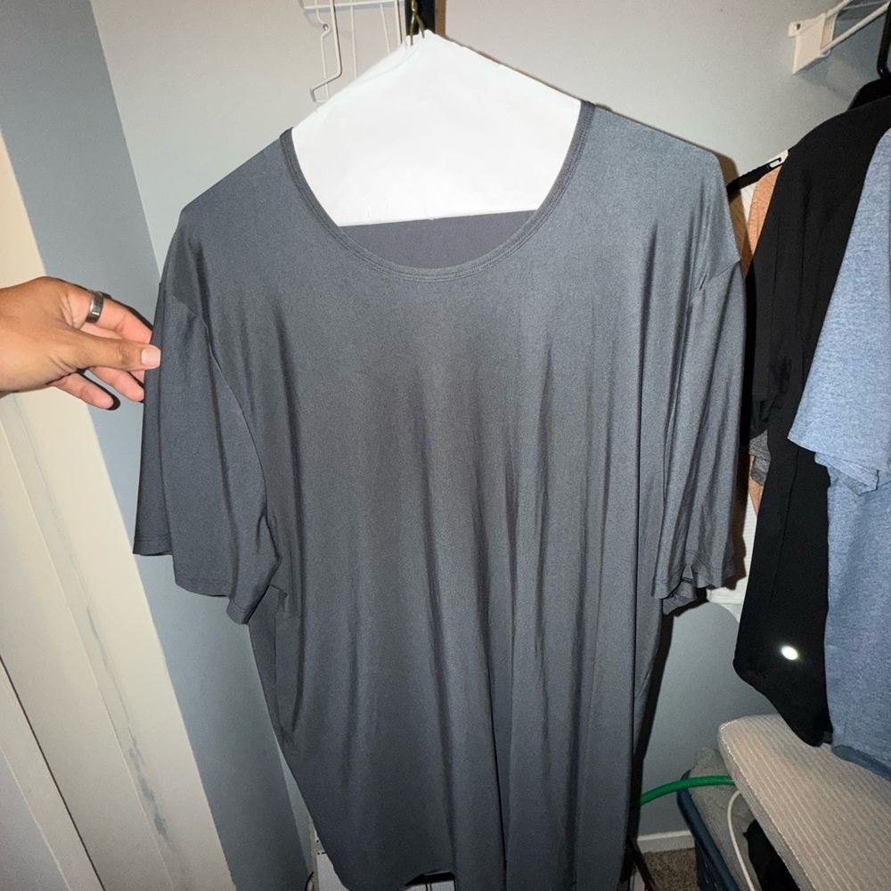 Lululemon Ultra Soft Nulu T-Shirt BLK XL